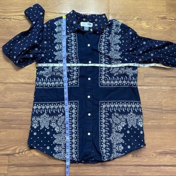 Old Navy Womens Button Down Navy Paisley Shirt M - Picture 3 of 8
